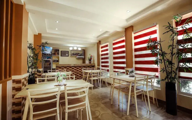 RedDoorz @ La Vista Pensionne Calbayog City