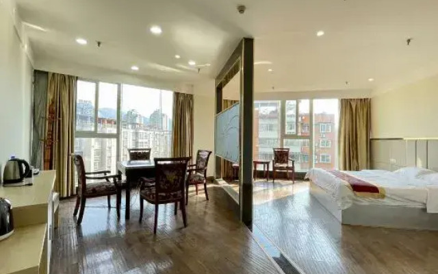 Chongqing Yuehua Hotel