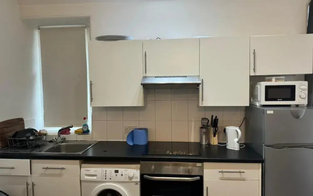 Cozy Edinburgh Apartment Escape
