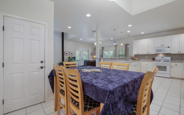 Guadalupe River Rock Retreat RR 9740