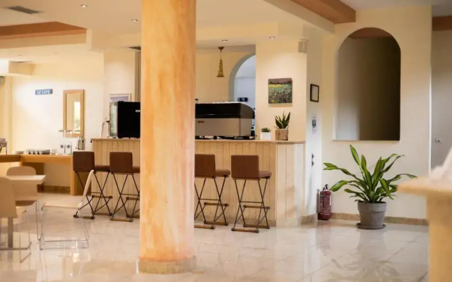 Chrisovalanto Hotel