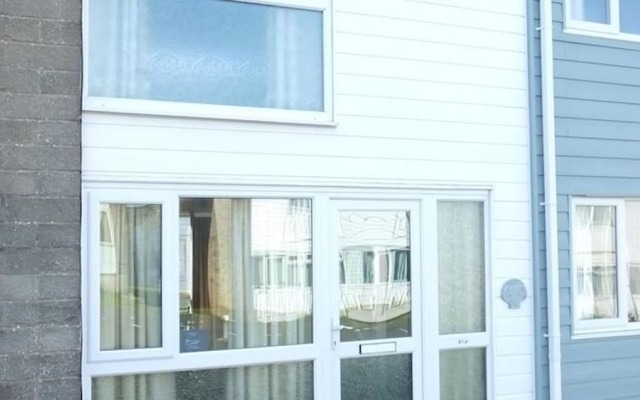 Sea Gem, Freshwater Bay 172