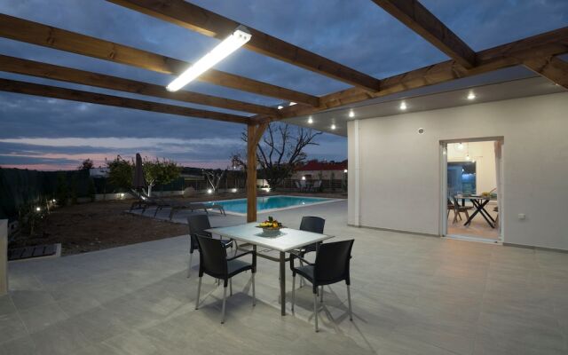 Arhontia Villa by LeaderStay