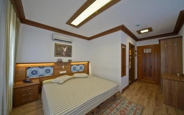 Otel Azmakhan