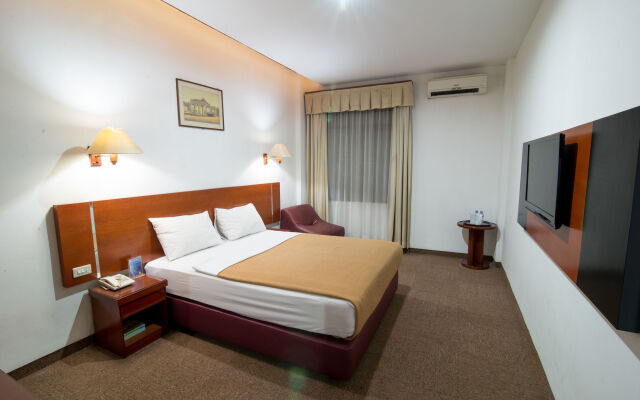 Hotel Puri Mega