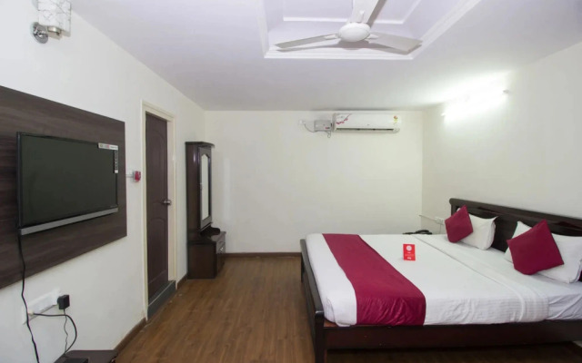 OYO 4183 Apartment Queens Court