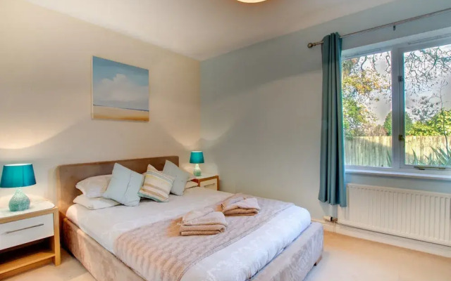 Luxurious Holiday Home in Saundersfoot With Fireplace
