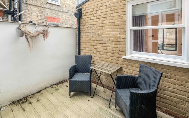 Stylish 3B Fulham Flat Garden near Thames & Tube