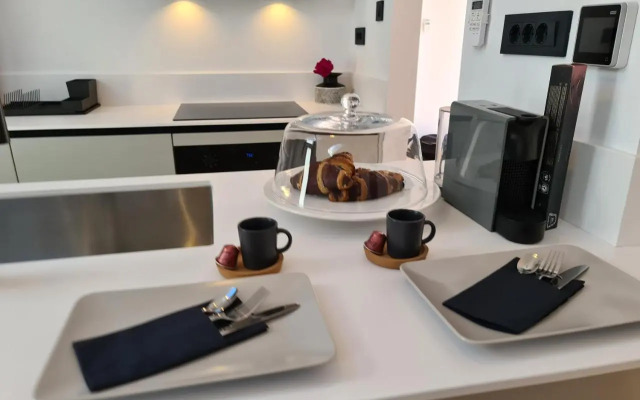 Guesthouse Porto 100m see, close Sandy beach, Pebble beach