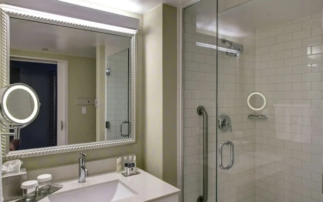 DoubleTree by Hilton Biloxi, MS
