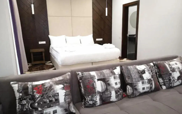 East Palace Hotel