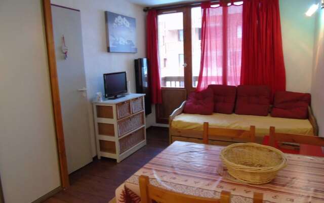 Lou Services Apartment THB70 LSI 001