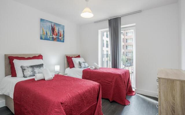 Beautiful 3-bed Apartment in Romford