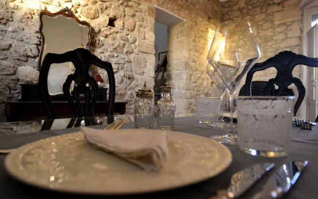 Scilla Maris Charming Suites