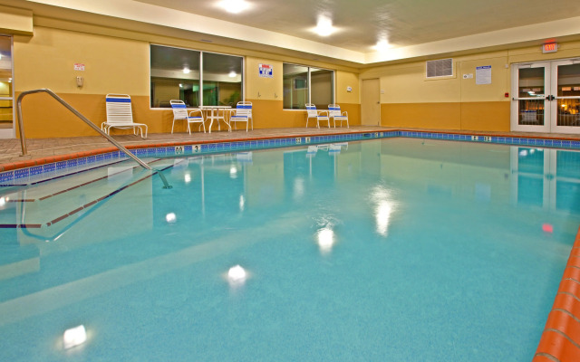 Holiday Inn Express & Suites Lexington Dtwn Area-Keenland by IHG
