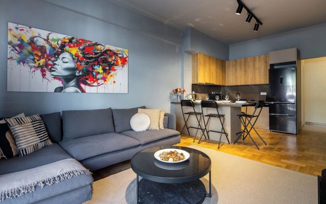 Zephyr 3-Bedroom Apartment in Athens