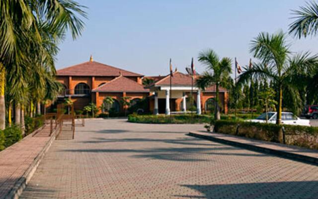 Hotel Lumbini Garden New Crystal