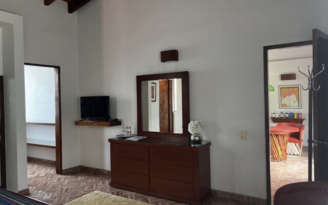 Casa Bugambilia
