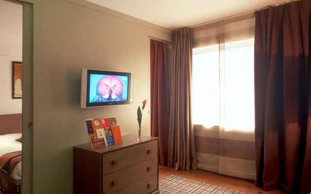 Residence Mercure Paris La Defense Grande Arche