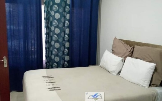 Bedroomed Fully Furnished Apartment Near East Park Mall