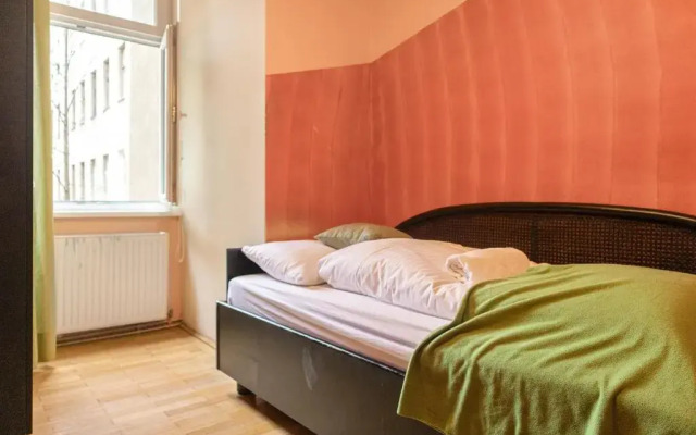 Spacy 2BR Apt. Ideal For Longstays