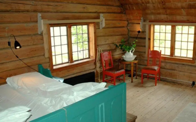 Holmen Gård Hotell og Restaurant