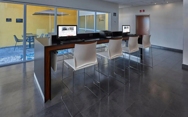 City Express by Marriott Ciudad de México Plaza Central