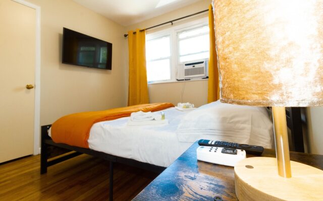 Cheerful & Beautiful 3-Bedroom Ranch