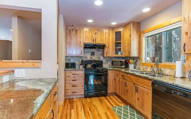 Bernese's Bungalow by Tahoe Mountain Properties