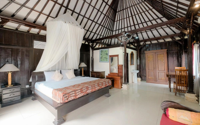 Resto Apung and Bungalow Kedisan Batur Lake View RedPartner