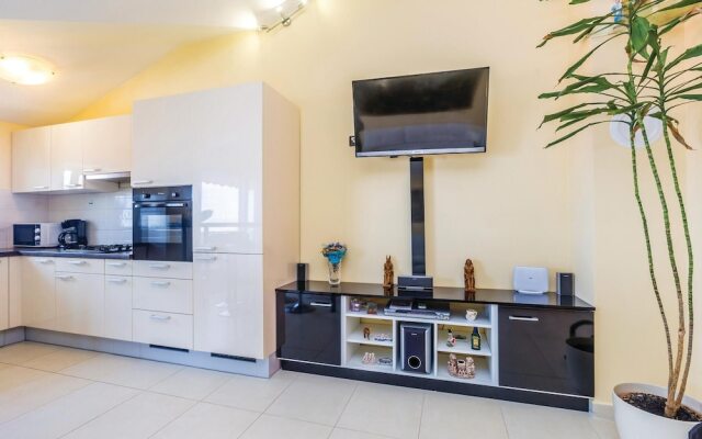 Awesome Home in Hr-51513 Omisalj With Wifi and 1 Bedrooms