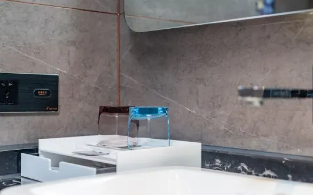 Meigao Hotel (Tongren High-Speed Railway Station) – Bathroom – Tongren
