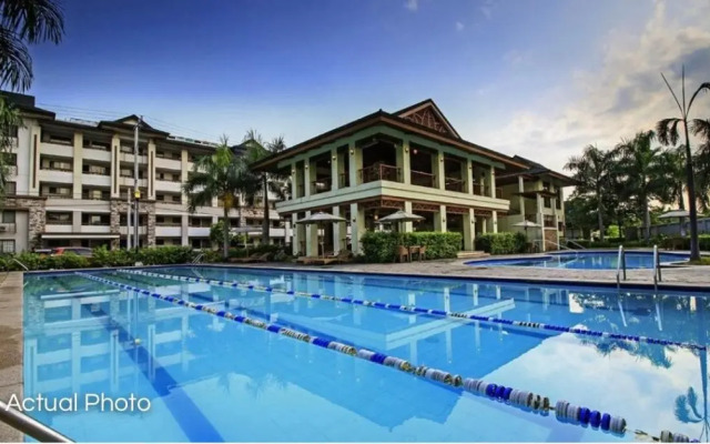 Lovely 2 BR Condo with FREE Secured Parking