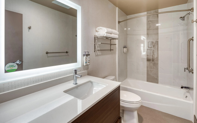 Holiday Inn Kansas City Downtown by IHG