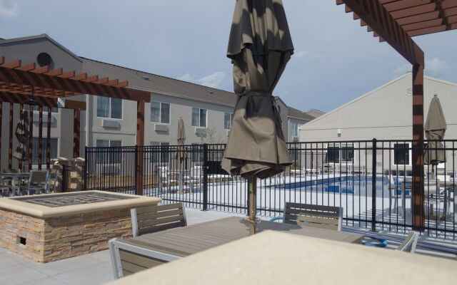 Country Inn & Suites by Radisson, Wichita East, KS