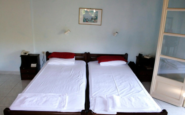 Apraos Bay Hotel