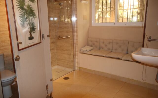 Rent&Dream Villa Malaga Manila