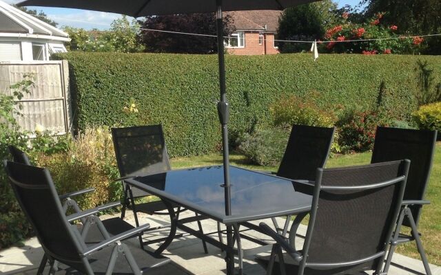 Beacon Square, Emsworth 414122