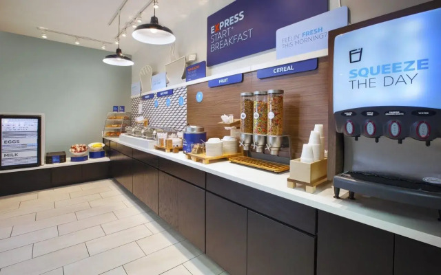 Holiday Inn Express Tiffin by IHG