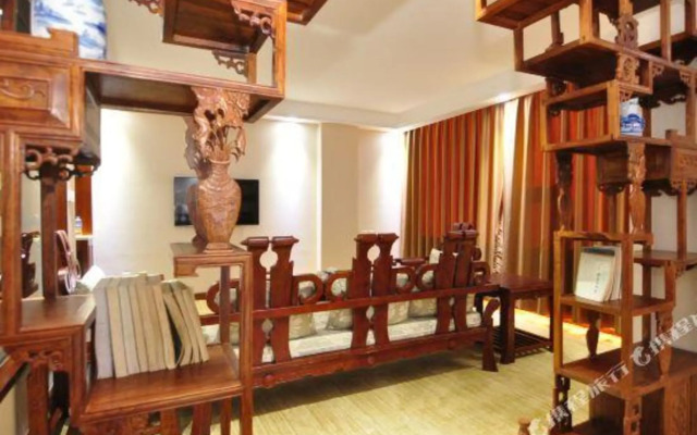 Jinning Rundexing Hotel (Guyan Culture Square)