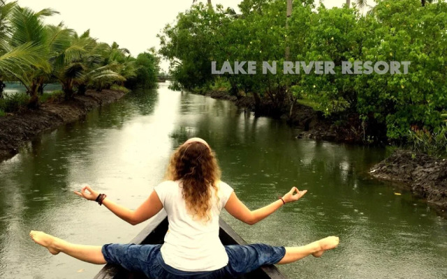 Lake n River Resort  Munroe Island
