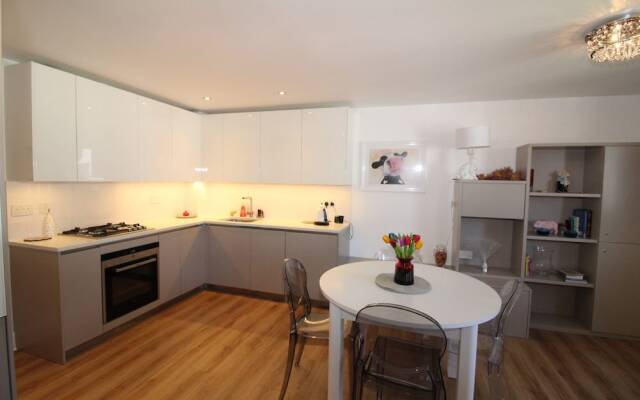 Stylish Modern 1BR Flat for 4 in Shore Side Leith