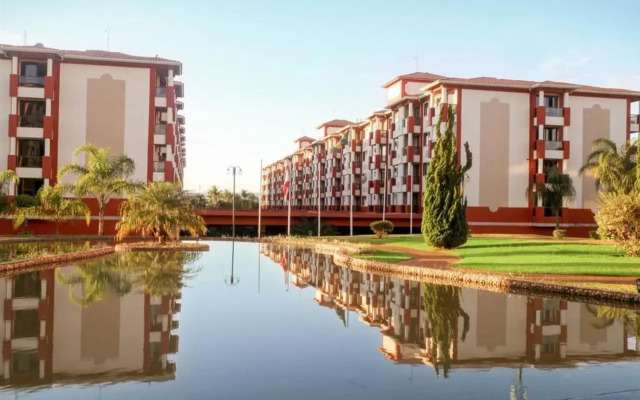 Lake Side Apart Hotel