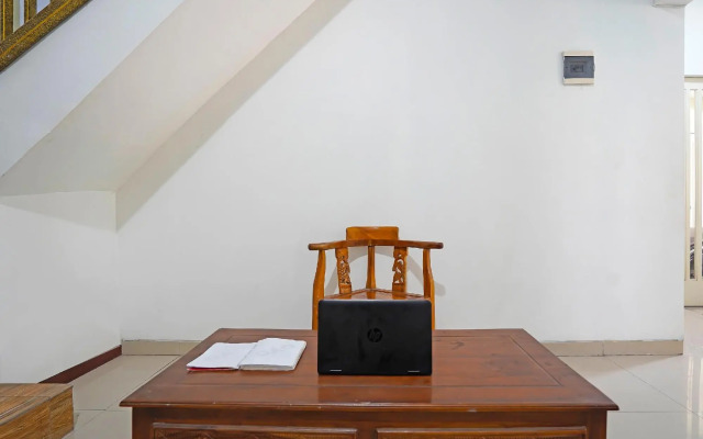 OYO 91743 Choirul Residence