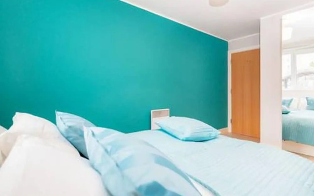 Morton Close Apartment