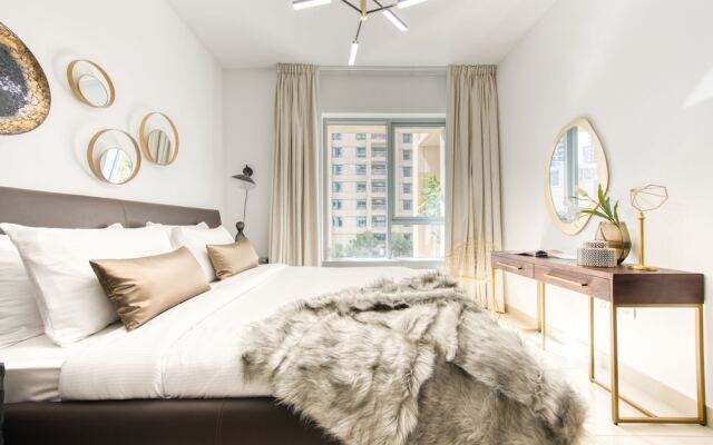 Maison Privee - Chic Apt w/ Luxury Lifestyle & Burj Khalifa Views