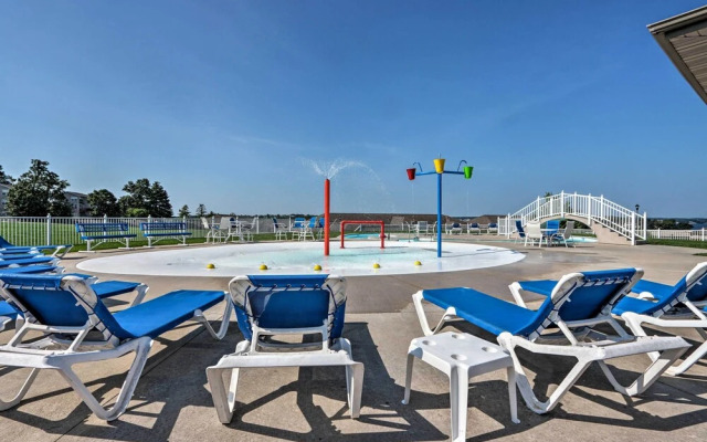 Condo With Lakefront Patio & Community Perks!