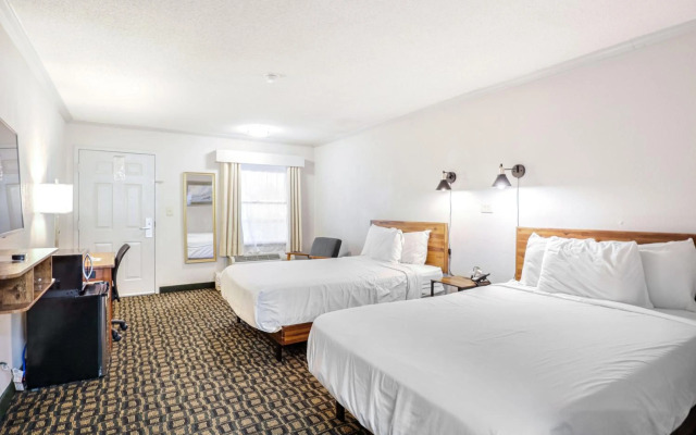 The Guest Lodge Gainesville