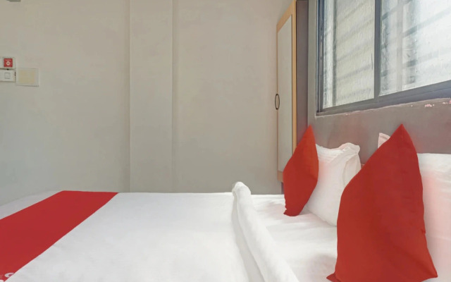 Hotel Green Leaves by OYO Rooms