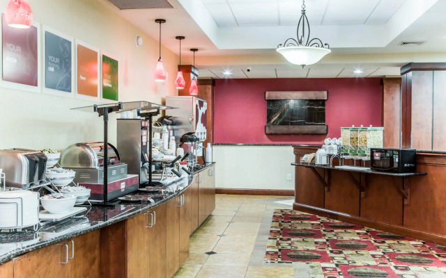 Fairfield Inn & Suites by Marriott Greensboro Coliseum Area